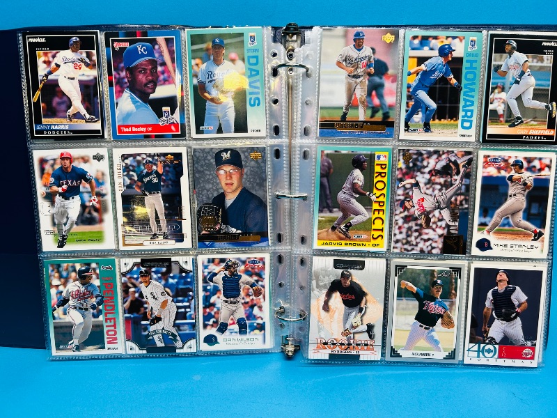 Photo 17 of 812231… final sale no returns/refunds-324 mixed baseball cards in binder 