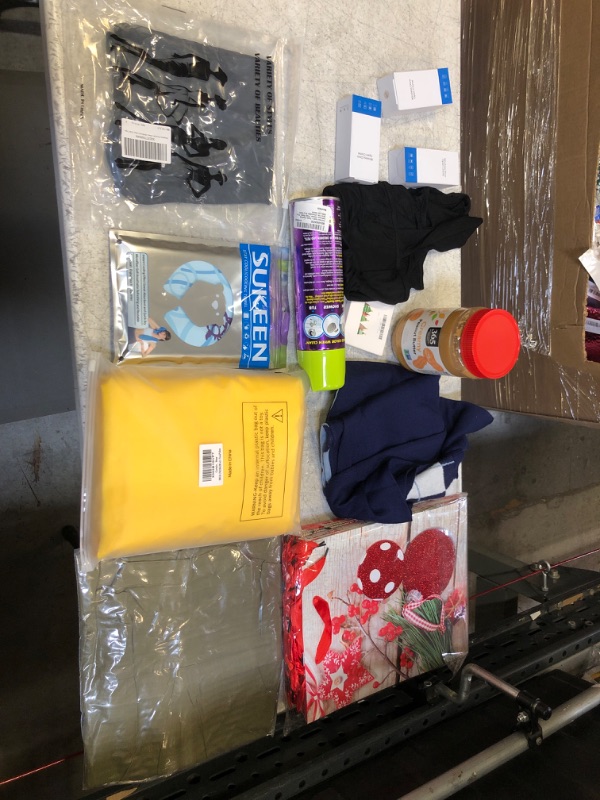 Photo 1 of 13pc bag of miscellaneous items SOLD AS IS
