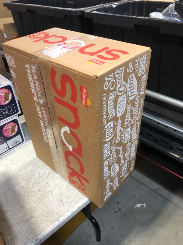 Photo 1 of 40ct snack pack box of chips