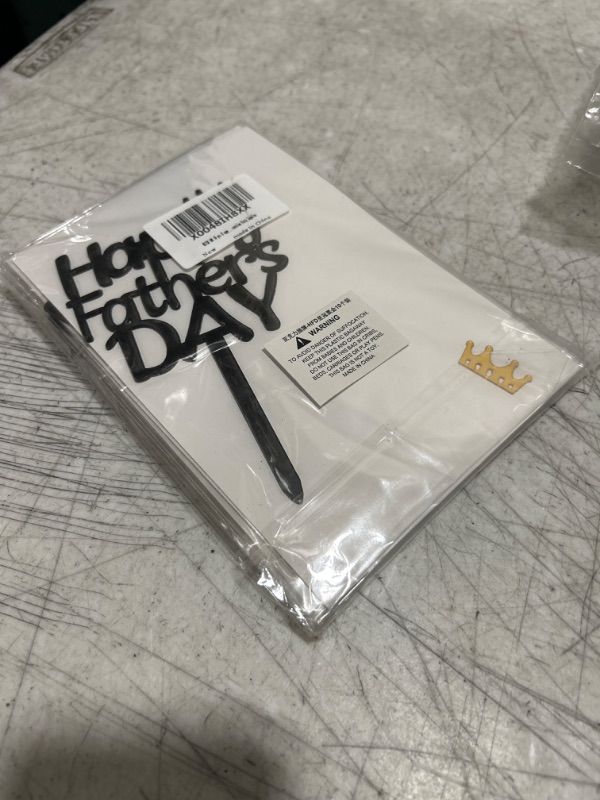 Photo 1 of BEISHIDA 10 pcs Happy Father's Day Cake Toppers Best Dad Super Dad Acrylic Cake Decorations Black Cake Toppers for Men Father's Day Party Decoration Party Supplies HFD-10pcs