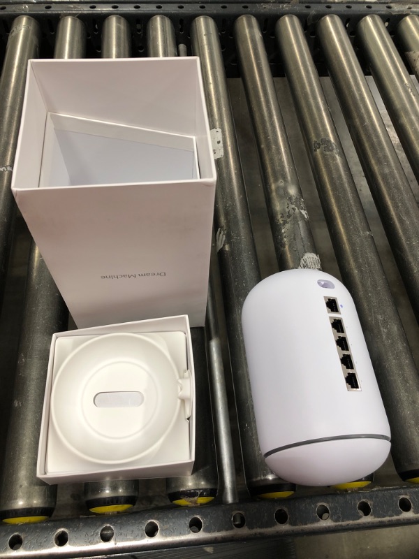 Photo 2 of  Ubiquiti UniFi wireless Dream Machine | UDM-US, single band 