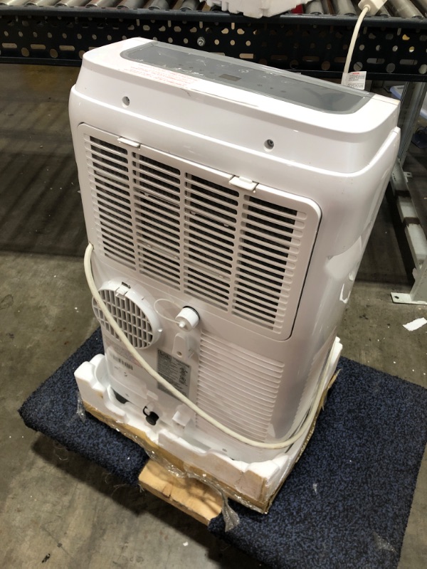 Photo 3 of  BLACK+DECKER BPACT14WT 7 700 BTU SACC/CEC (10000 BTU ASHRAE) Portable Air ConditioneR