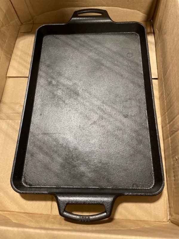 Photo 2 of 15.5"x10.5" Cast Iron Baking Pan