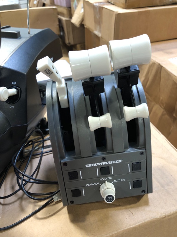 Photo 1 of ThrustMaster TCA Yoke Pavk Boeing Editon XBOX