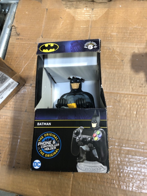 Photo 3 of Exquisite Gaming: Warner Bros: Batman - DC Comics Original Mobile Phone & Gaming Controller Holder, Device Stand, Cable Guys, Licensed Figure