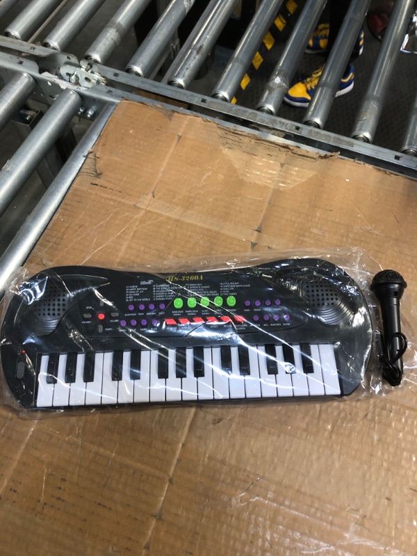 Photo 3 of aPerfectLife Kids Keyboard Piano