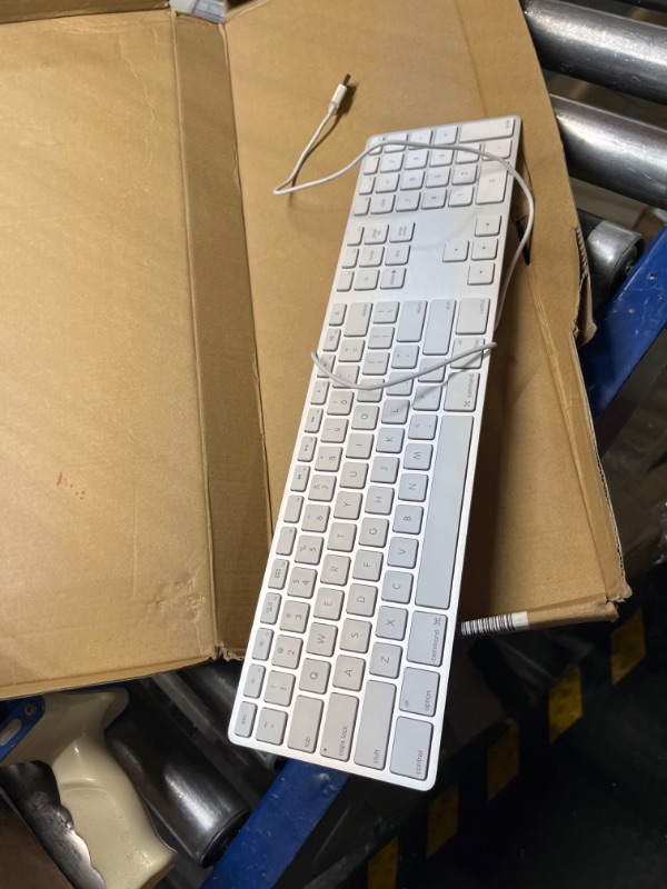 Photo 1 of Apple A1243 MB110LL/A Wired Keyboard
