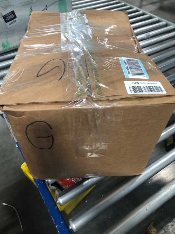 Photo 2 of AmazonBasics 400 Thread Count Pillow Cases - Standard, 1, White
