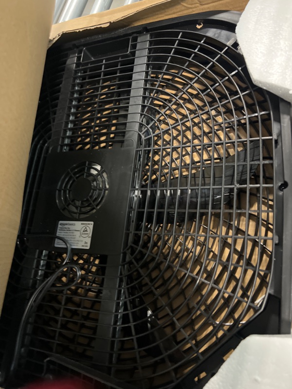 Photo 3 of Amazon Basics 3 Speed Box Fan, 20-Inch 20-inch Box Fan