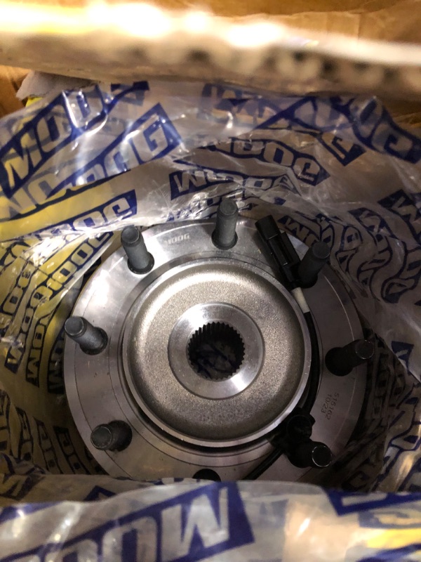 Photo 3 of MOOG 515162 Wheel Bearing and Hub Assembly