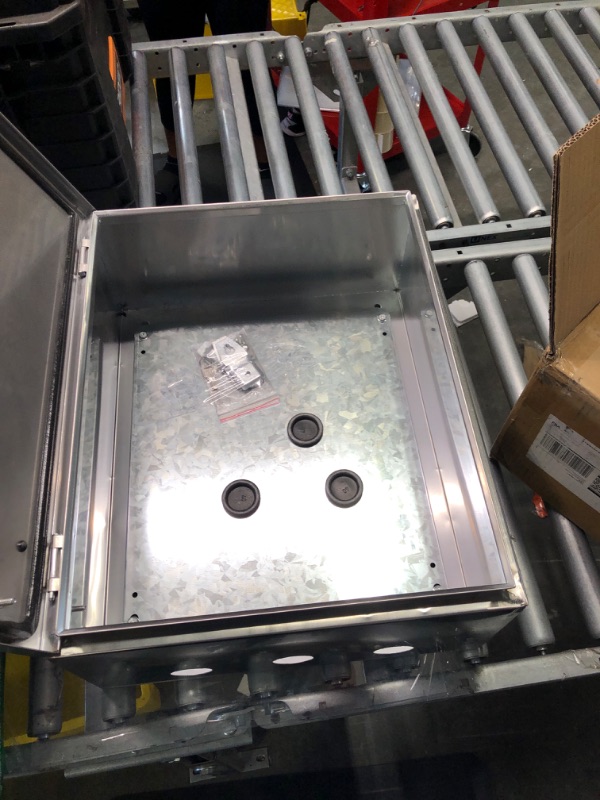 Photo 5 of 304 Stainless Steel Electrical Box 20'' x 16'' x 8'' Indoor/Outdoor Electrical Enclosure Box 20" H x 16" W x 8" D with Mounting Plate Weatherproof Anti-Rust and Anti-Corrosion