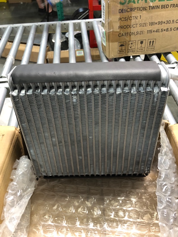 Photo 3 of UAC EV 6971PFC A/C Evaporator Core,110, Silver