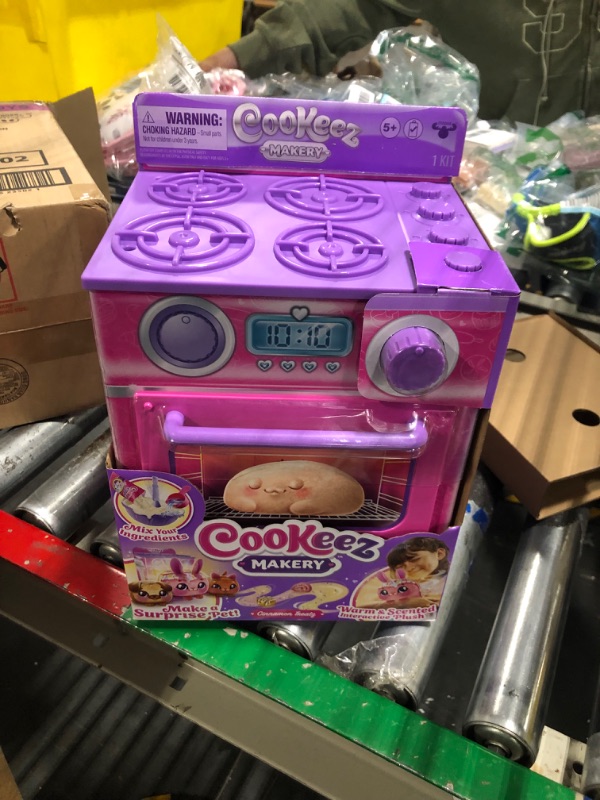 Photo 1 of COOKEEZ MAKERY Cinnamon Treatz Oven. Mix & Make a Plush Best Friend! Place Your Dough in The Oven and Be Amazed When A Warm, Scented, Interactive, Plush Friend Comes Out! Which Will You Make?