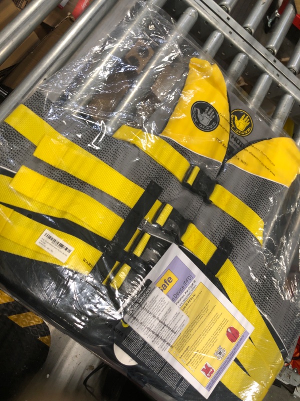 Photo 2 of Body Glove Method USCG Approved Nylon Life Vest 4xl/6xl- Yellow