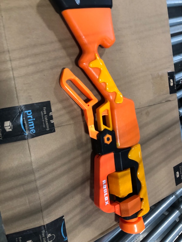 Photo 3 of Nerf Roblox Adopt Me: Bees Lever Action Blaster, 8 Elite Darts, Code to Unlock in-Game Virtual Item ADOPT ME BEES