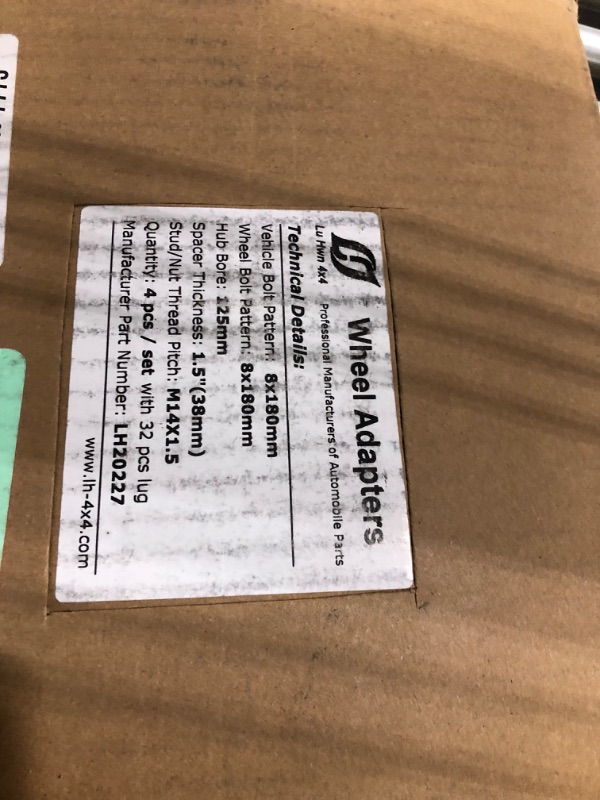 Photo 3 of LU HWN 4X4 8x6.5 to 8x180 Wheel Spacers 1.5 inch 117mm Hub Bore 14x1.5 Studs 8x165.1 to 8x180 Wheel Adapters for Silverado Sierra 2500HD 3500HD,Suburban Avalanche 2500,Yukon XL 2500(4pcs)