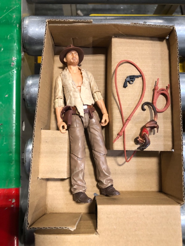 Photo 3 of Indiana Jones Adventure Series: Indiana Jones and The Raiders of The Lost Ark, Indiana Jones (Cairo) Action Figure, 6-Inch Action Figures, Ages 4 and Up