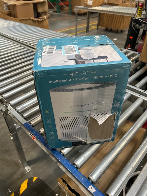 Photo 2 of ********* FOR PARTS ********Germ Guardian AirSafe+ Intelligent Air Purifier with 360° HEPA 13 Filter, Removes 99.97% of Pollutants, Large Rooms over 1000 Sq. Ft, Air Quality Sensor, UVC Light, Zero Ozone Verified, White AC3000W