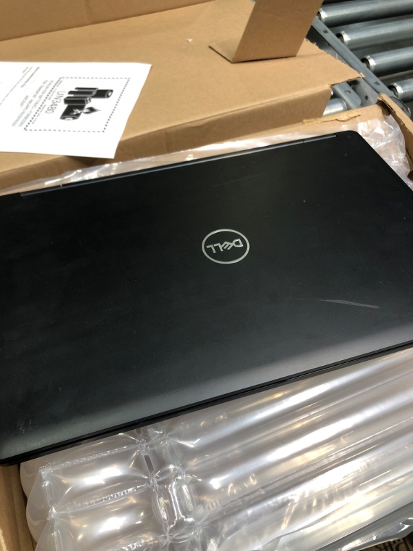 Photo 4 of Dell Latitude 5590 15.6 FHD, Core i5 8350U 1.7GHz, 16GB RAM, 512GB SSD, Windows 10 Pro 64Bit, CAM, (Renewed) i5-8350|16GB RAM+512 GB SSD