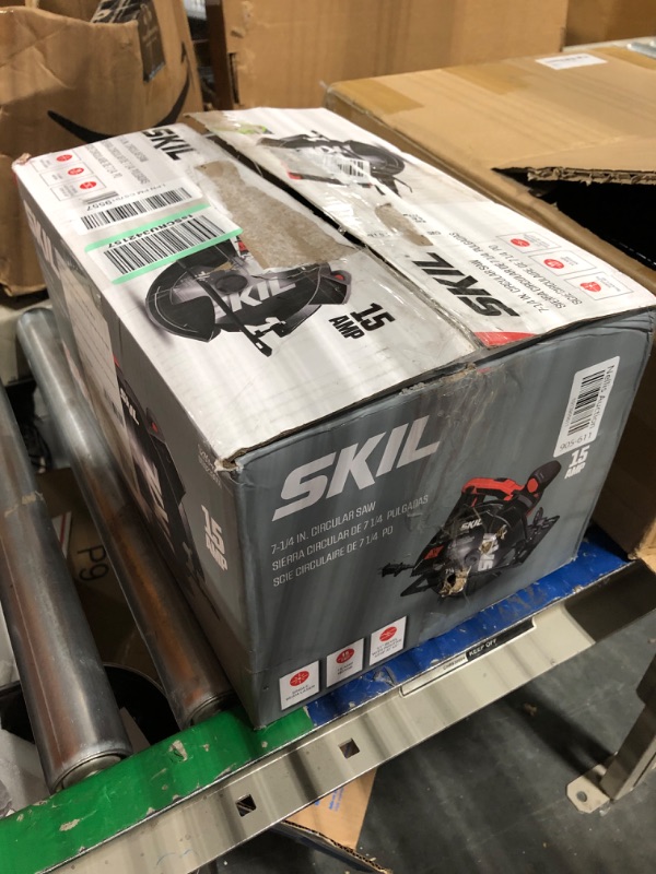 Photo 2 of *******SOME BENDING***** SKIL 15 Amp 7-1/4 Inch Circular Saw with Single Beam Laser Guide - 5280-01 Corded Circular Saw