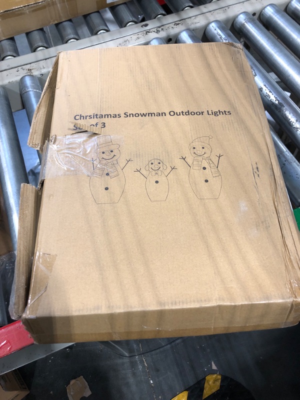Photo 2 of *****SELLING FOR PARTS ONLY******SUNNYPARK Set of 3 Outdoor Snowman Christmas Decorations, 31 inch Pre-Lit 60 Lights Outside Christmas Decorations for Yard, Lawn, Garden Clearance 2D Snowman Family