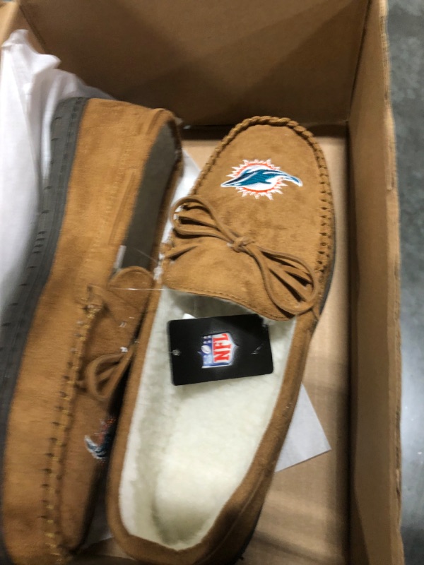 Photo 3 of MIAMI DOLPHINS NFL EXCLUSIVE MENS BEIGE MOCCASIN SLIPPERS. SIZE L
