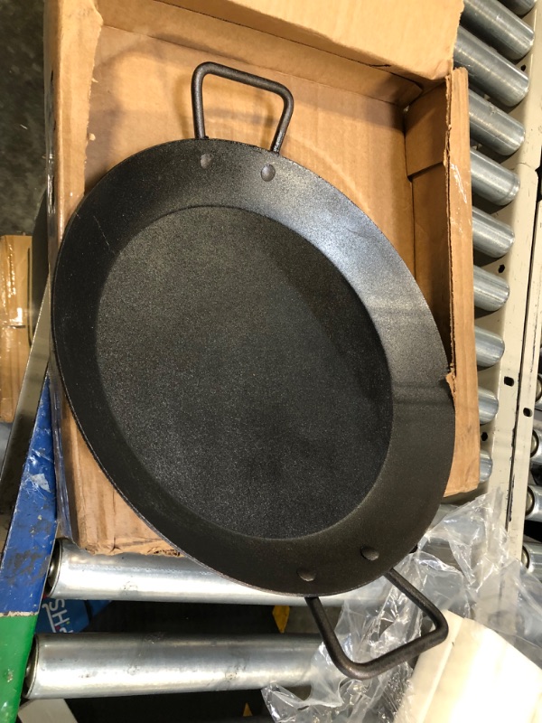 Photo 1 of Lodge CRS15 Carbon Steel Skillet, Pre-Seasoned, 15-inch & ASPHH41 Prologic Silicone Assist Hot Handle Holder, Red