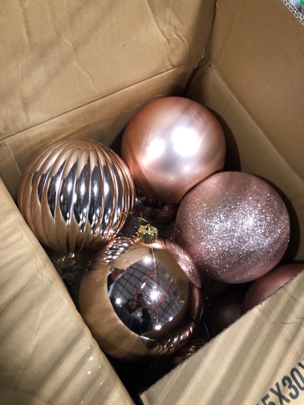 Photo 3 of 12PCS 3.15" Christmas Ball Ornaments Shatterproof Rose Gold Christmas Tree Decorations Xmas Tree Balls Halloween Ornaments Décor
