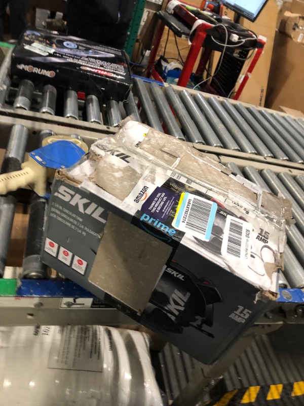 View 2 of SKIL PWR CORE 20™ Brushless 20V 7-1/4 In. 5300 RPM, Circular Saw Kit Includes 4.0Ah Lithium Battery and Quick Charger- CR5440B-10 20V Circular Saw Kit