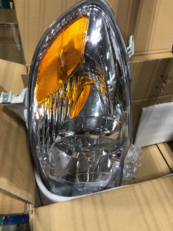 Photo 4 of ALZIRIA Headlight Assembly Compatible 2003-2008 2003 2004 2005 2006 2007 2008 03 04 05 06 07 08 Toyota Corolla Driver Side and Passenger Side (Chrome Housing Amber Reflector)