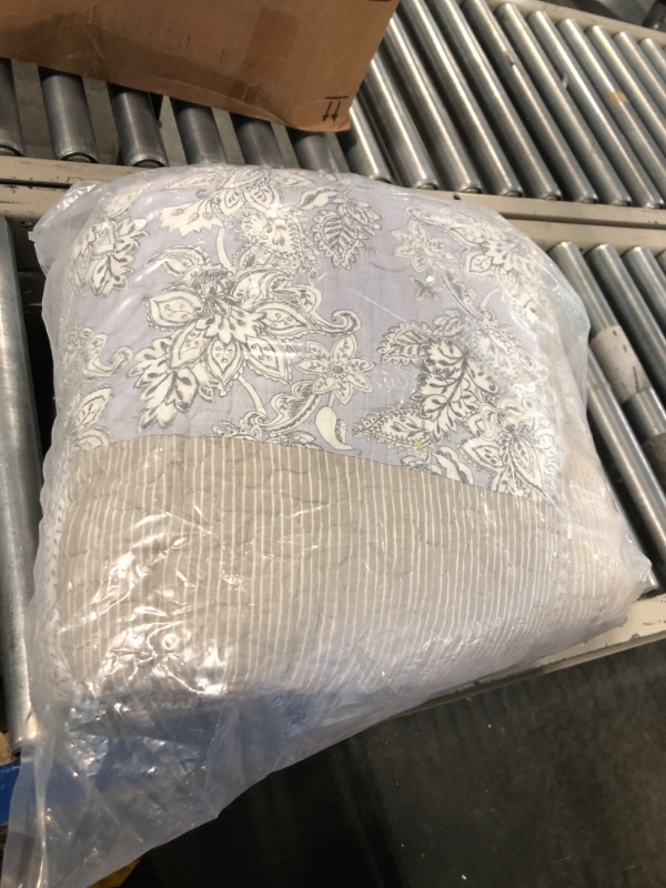 Photo 1 of Chezmoi Collection Quinn 3-Piece Neutral Taupe Gray White Floral Hibiscus Flower Candy Stripe Patchwork Quilt Set - Pre-Washed Cotton Coverlet - Lightweight Reversible Bedspread, King Size Hibiscus Patchwork Taupe King