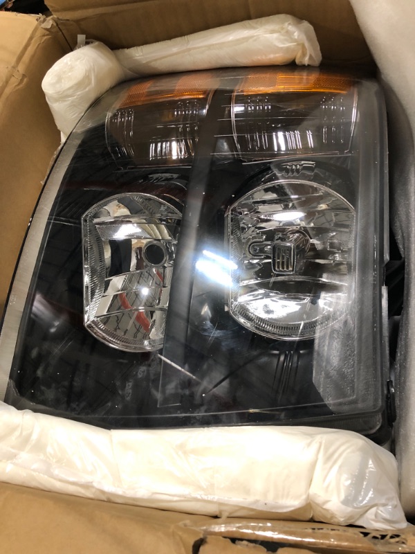 Photo 3 of BoardRoad Headlights Assembly Fit for 07-13 Chevy Silverado 1500/07-14 Silverado 2500HD 3500HD Halogen Headlamps Replacement Black Housing Amber Reflector Driver and Passenger Side Black Housing/Amber Reflector/Clear lens