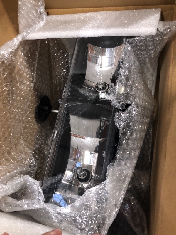 Photo 1 of DNA Motoring HL-OH-8P-C10-3G-BK-CL1 Black Housing Headlights Compatible with 94-99 Suburban / C1500 K1500 C K / 95-99 Yukon Black Housing / Clear Corner