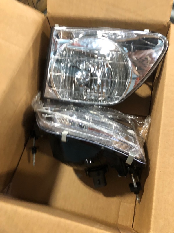 Photo 3 of AmeriLite Headlights Lighting Style Set For Ford F-150 / Expedition - Passenger and Driver Side Clear Chrome