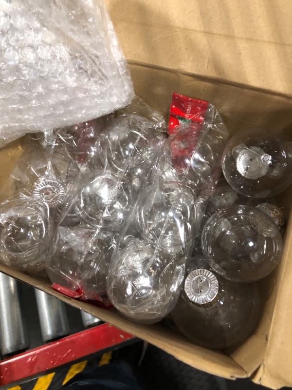 Photo 3 of 40 Pcs Clear Plastic Fillable Ornament Balls 3.15 Inch DIY Transparent Fillable Ornament 2.36 Inch Clear Plastic Disc Craft Ornament Balls for Christmas, Holiday, Party, Wedding, Home Decor