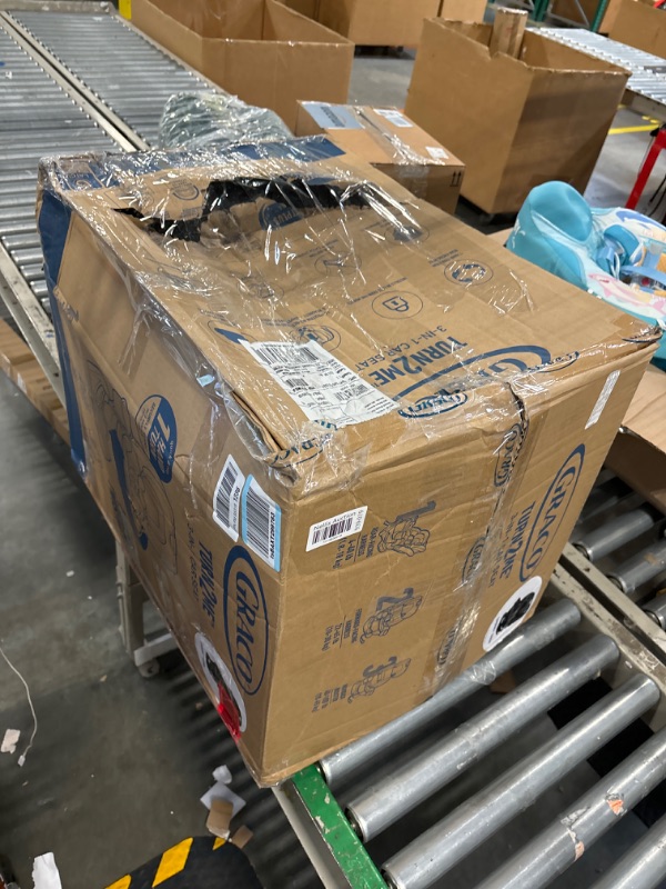 Photo 1 of Graco® Turn2Me™ 3-in-1 Car Seat, Cambridge
*damaged box*