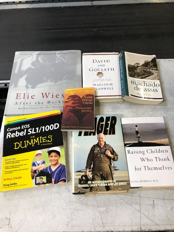 Photo 1 of 7 PCS BOOK BUNDLE