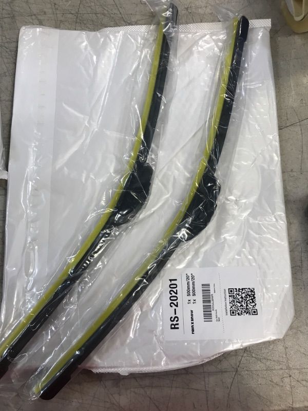 Photo 2 of 2 Pack Rain & Snow Windshield Wipers - 24" x 1, 18" x 1