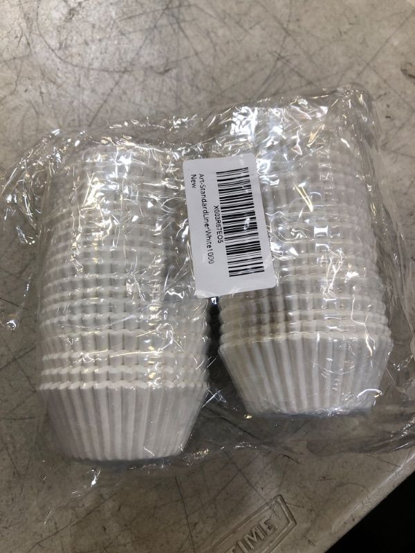 Photo 2 of 1000 Pcs Cupcake Liners Baking Cups White Odorless Muffin Liners for Baking(Standard Size)
