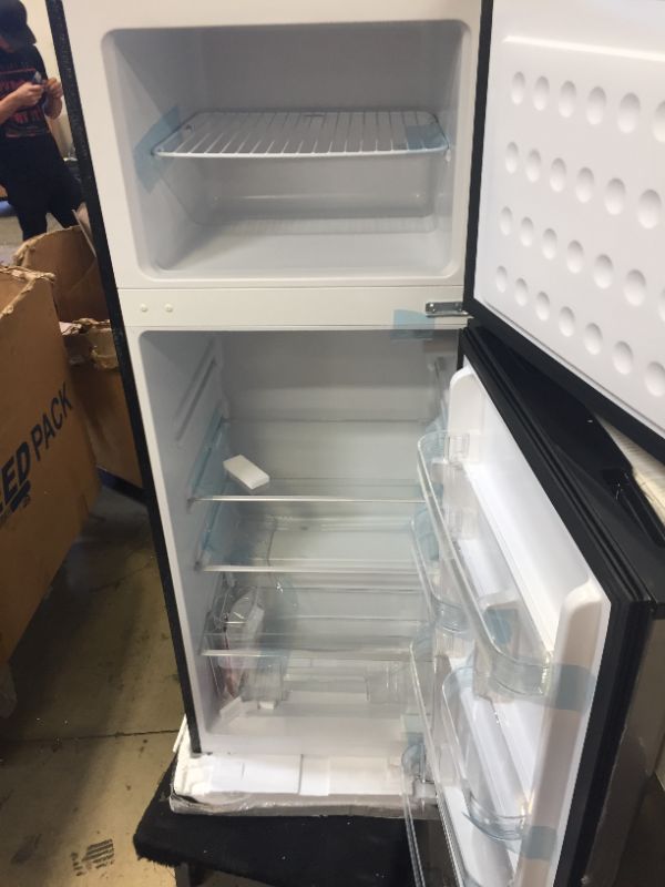 Photo 3 of Frigidaire EFR749AMZ, 2 Door Apartment Size Refrigerator with Freezer, 7.5 Cu Ft, Retro, Silver, Platinum
