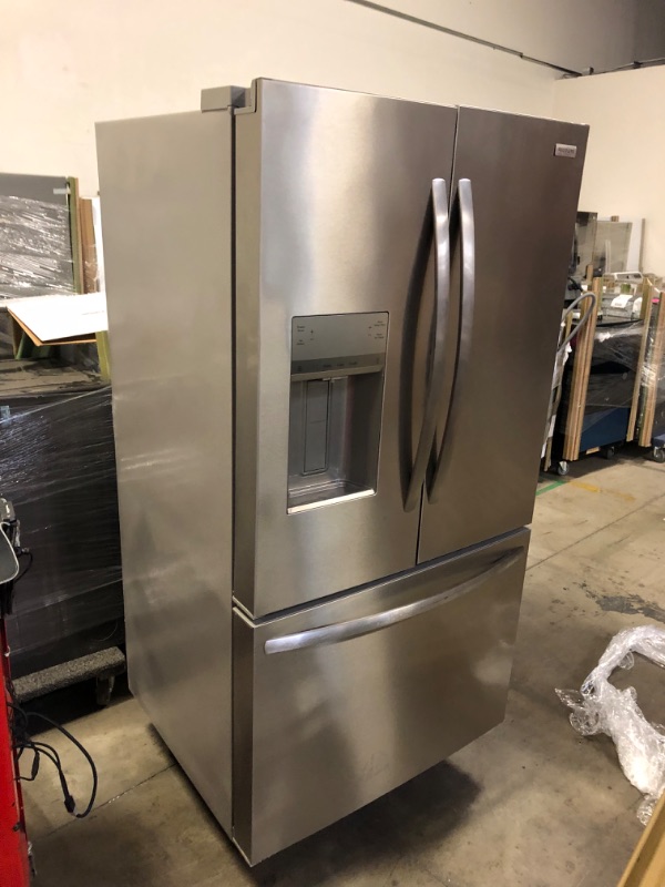 Photo 4 of Frigidaire 27.8-cu ft French Door Refrigerator with Ice Maker (Fingerprint Resistant Stainless Steel) ENERGY STAR