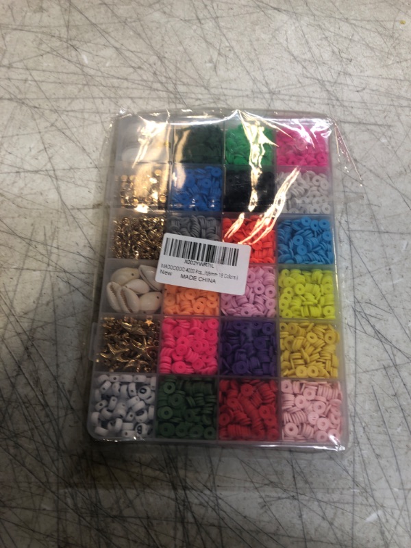 Photo 1 of 4000 PCS TO MAKE BRACELETS 