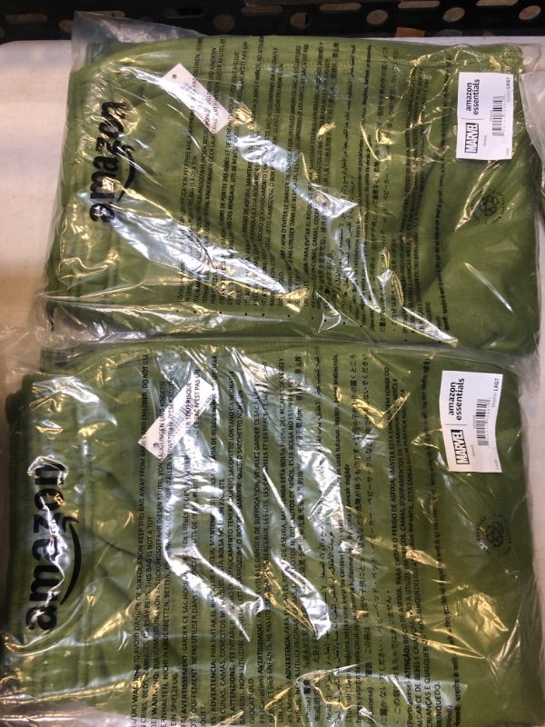Photo 1 of 2 pack Amazon Essentials Disney | Marvel | Star Wars Men's Fleece Sweatpant Large Marvel Hulk