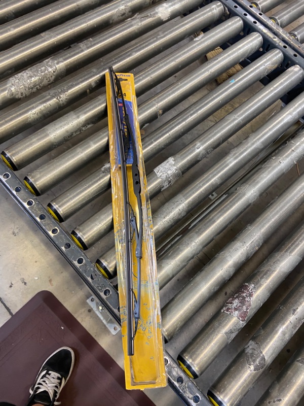 Photo 2 of Goodyear Integrity Windshield Wiper Blade, 24 Inch 24" Single