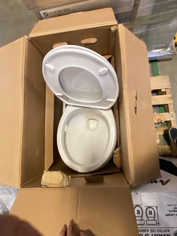 Photo 3 of 2-piece 1.1 GPF/1.6 GPF Dual Flush Round Toilet in White----MISSING TOP TANK 