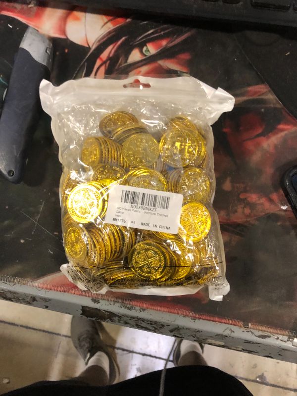 Photo 2 of 300 Pieces Plastic Pirate Gold Coins Toys Set Treasure Hunt Coins Party Favors Fake Gold Coins Toys Pirate Party Decorations Gold Coins Supplies for Pirate Halloween Birthday Adventure Themed Game
