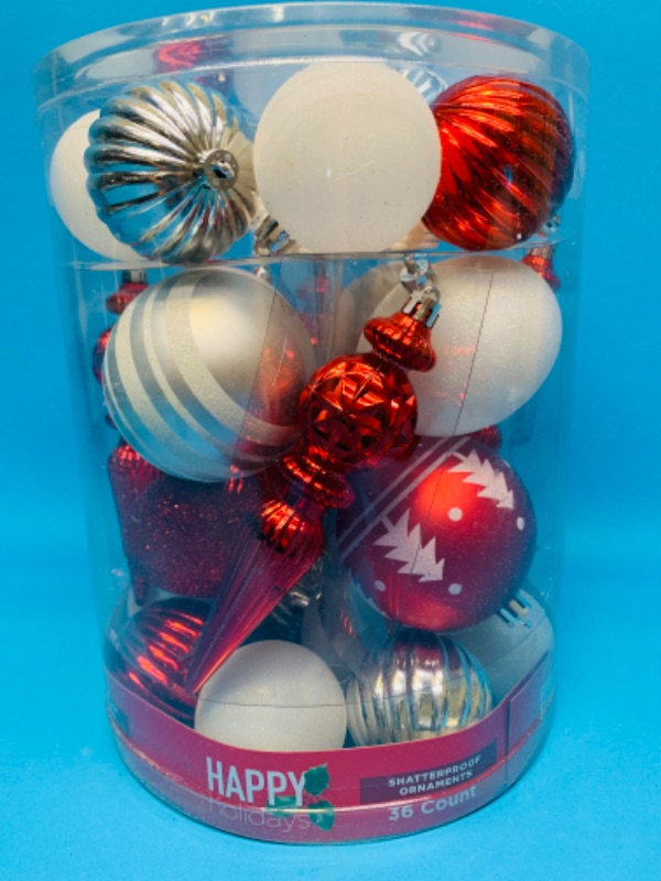 Photo 1 of 985033…36 Christmas ornaments 