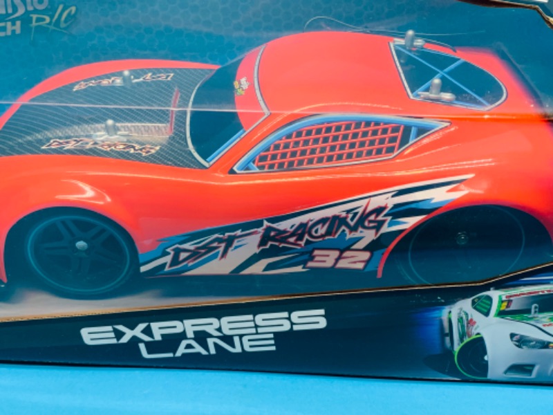 Photo 3 of 985045…Maisto remote control express lane car