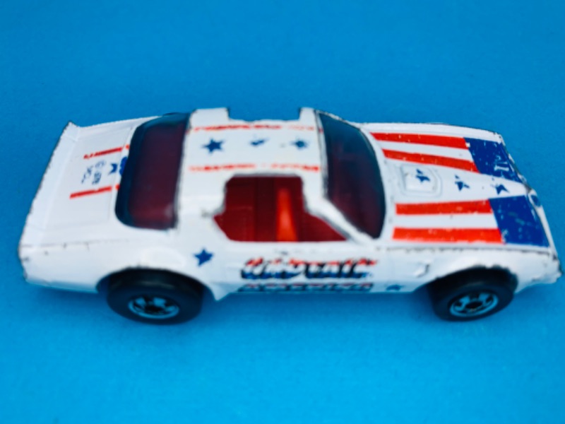 Photo 2 of 985157…worn- 1977 Hot Wheels Captain America Hot Bird firebird die cast 