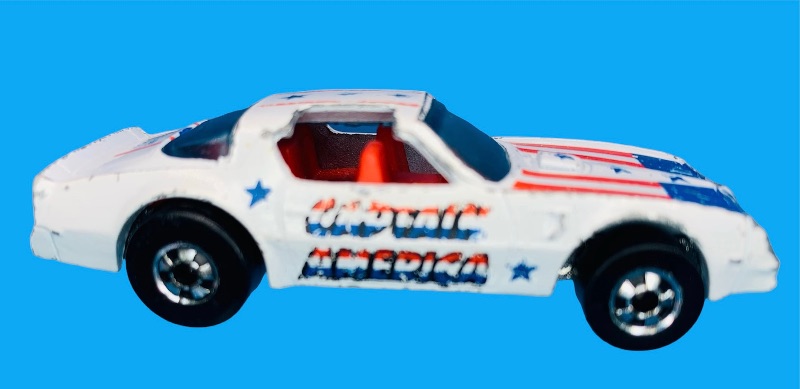 Photo 1 of 985157…worn- 1977 Hot Wheels Captain America Hot Bird firebird die cast 